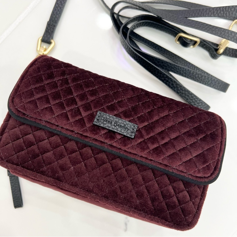 VERA BRADLEY - ICONIC RFID CROSSBODY WALLET - CHOCOLATE RAISIN VELVET